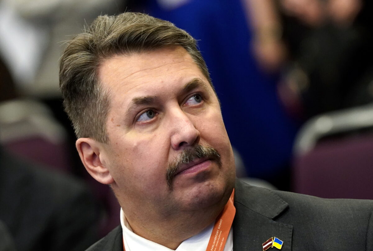 "Очень часто российская армия действует совершенно непонятным образом"