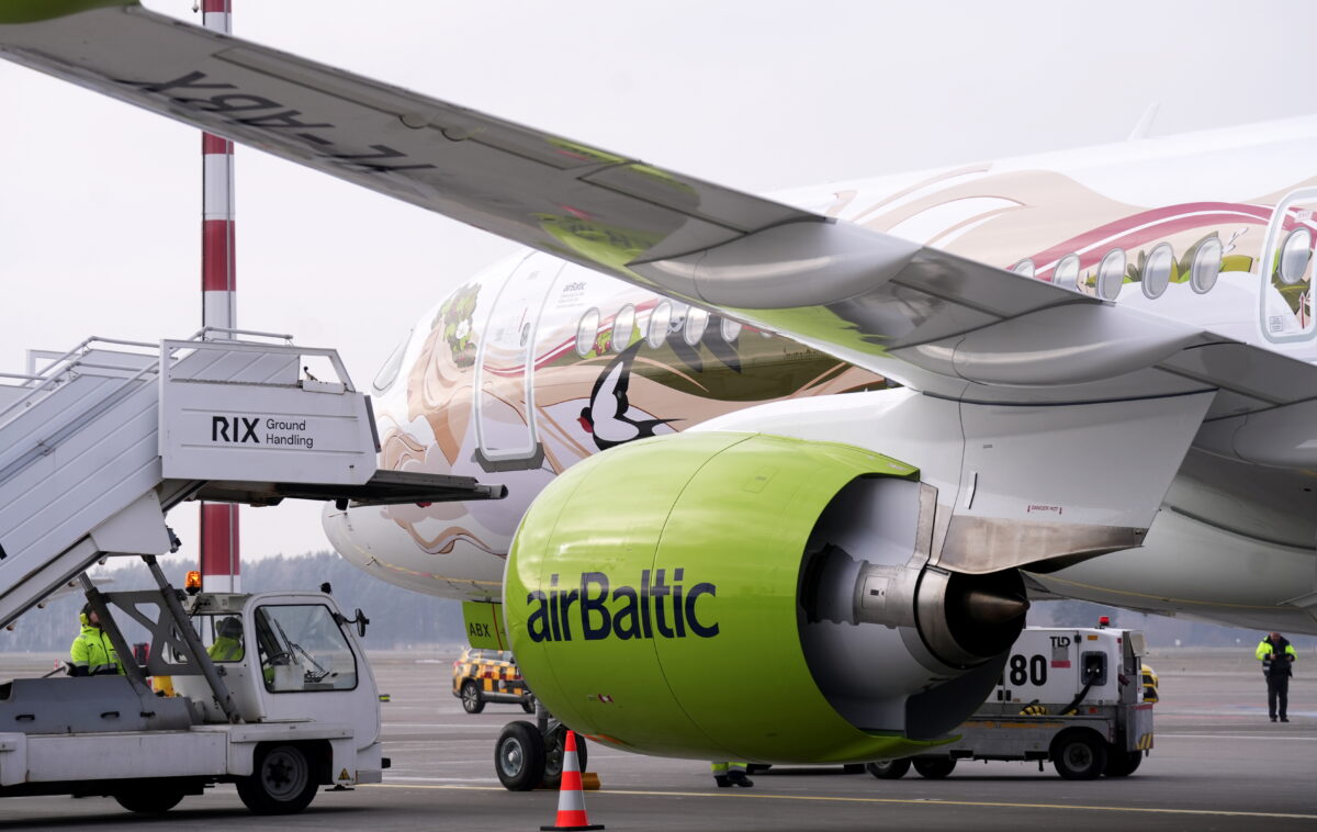 Силиня "политически попросила" Литву и Эстонию поучаствовать в airBaltic
