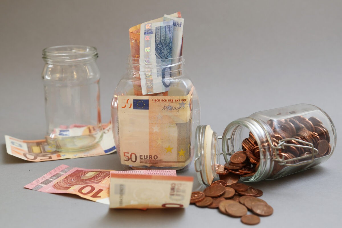 Общая задолженность по налогам в Латвии в начале мая выросла до 845,47 млн евро