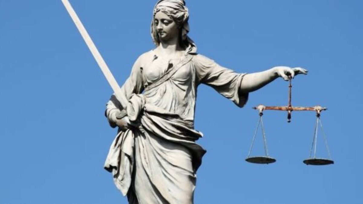 Латвии нужен прокурор
