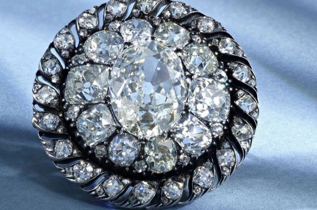 Швейцария: брошь Наполеона продадут