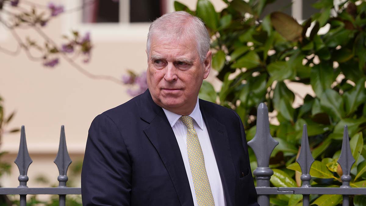 Британия: Карл пособит Эндрю