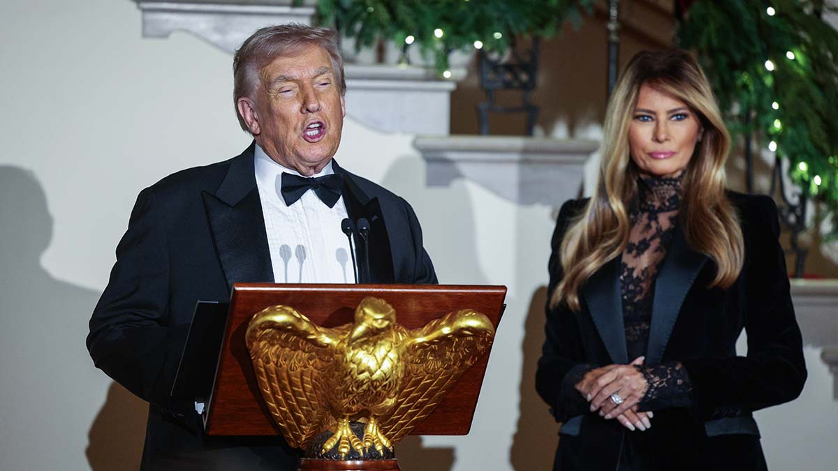 США: Дональд и Мелания лично пишут Александру