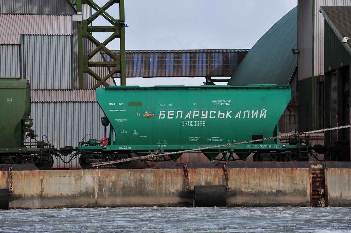 Литва: Америка нам не указ, у нас – свои санкции