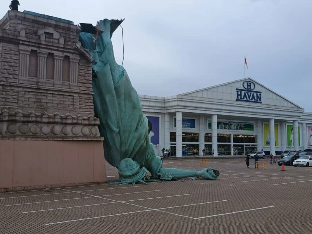 Бразилия: падшая Свобода