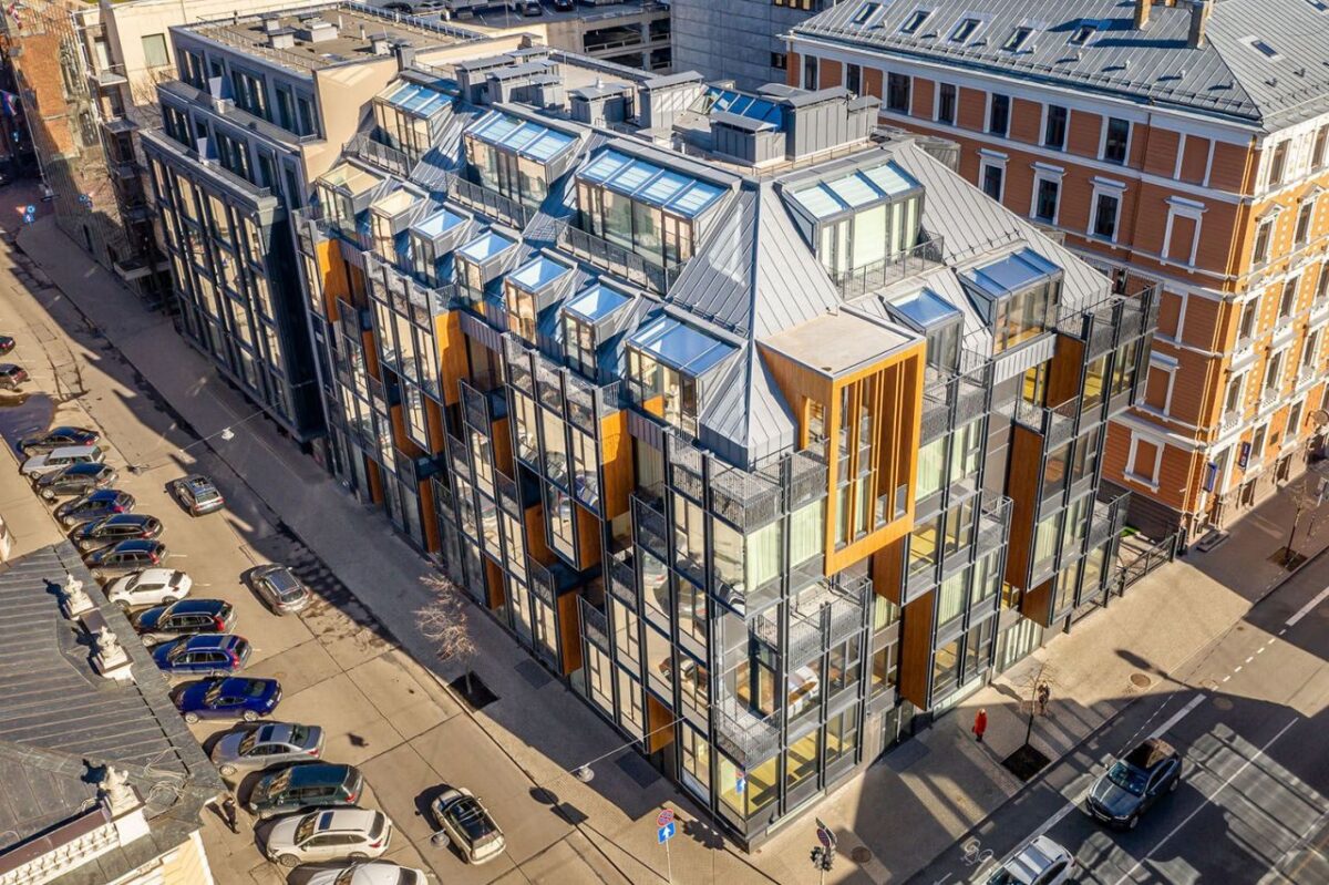 Латвия: самоуправления начинают строиться