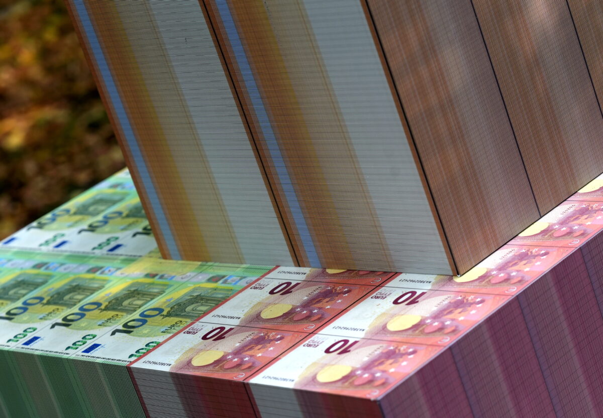 Латвия: лишние миллионы - люди, будьте бдительны!