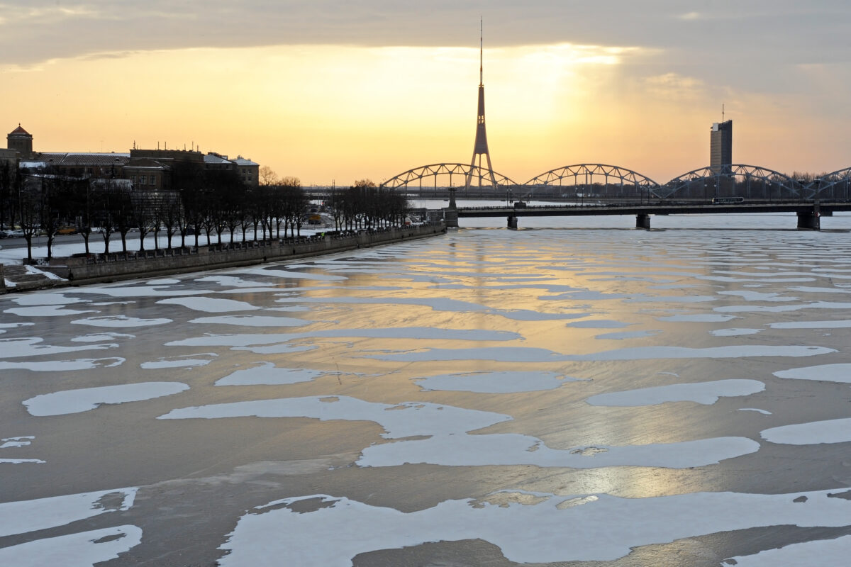 Латвия: облачно и морозно