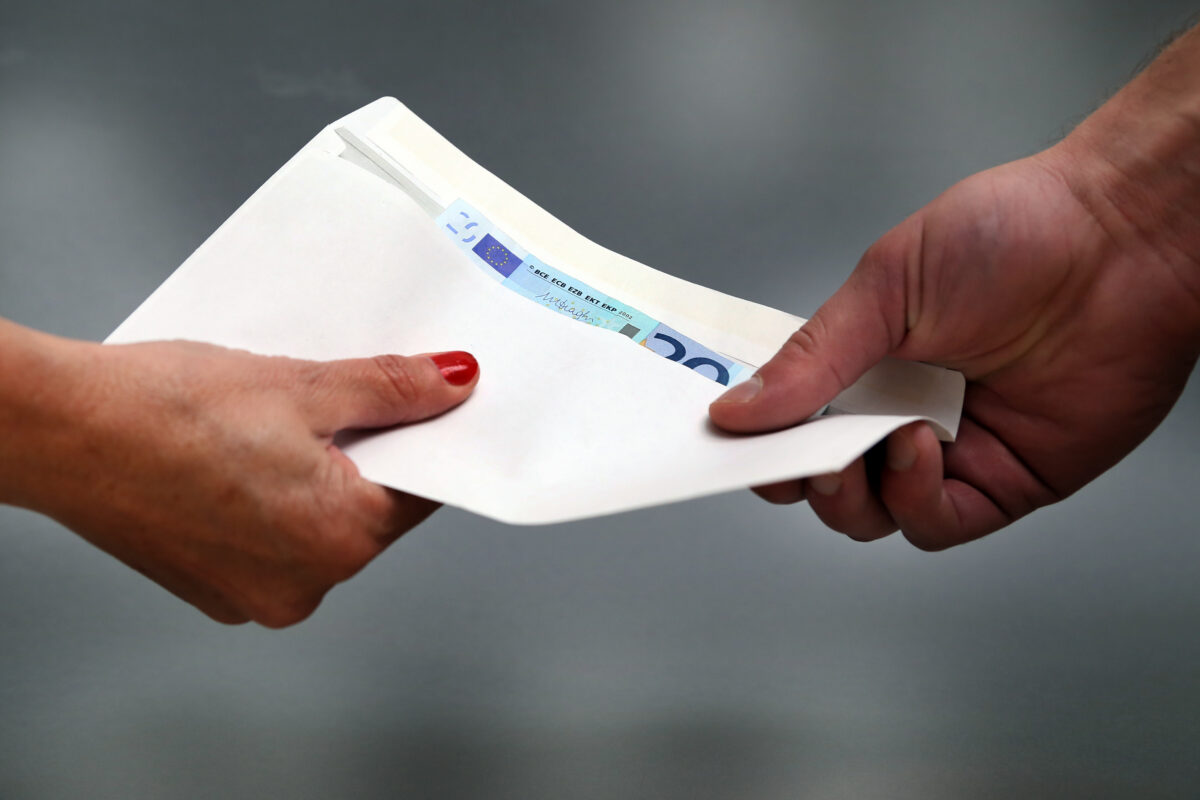 Латвия: печаль — прибыль уменьшилась…