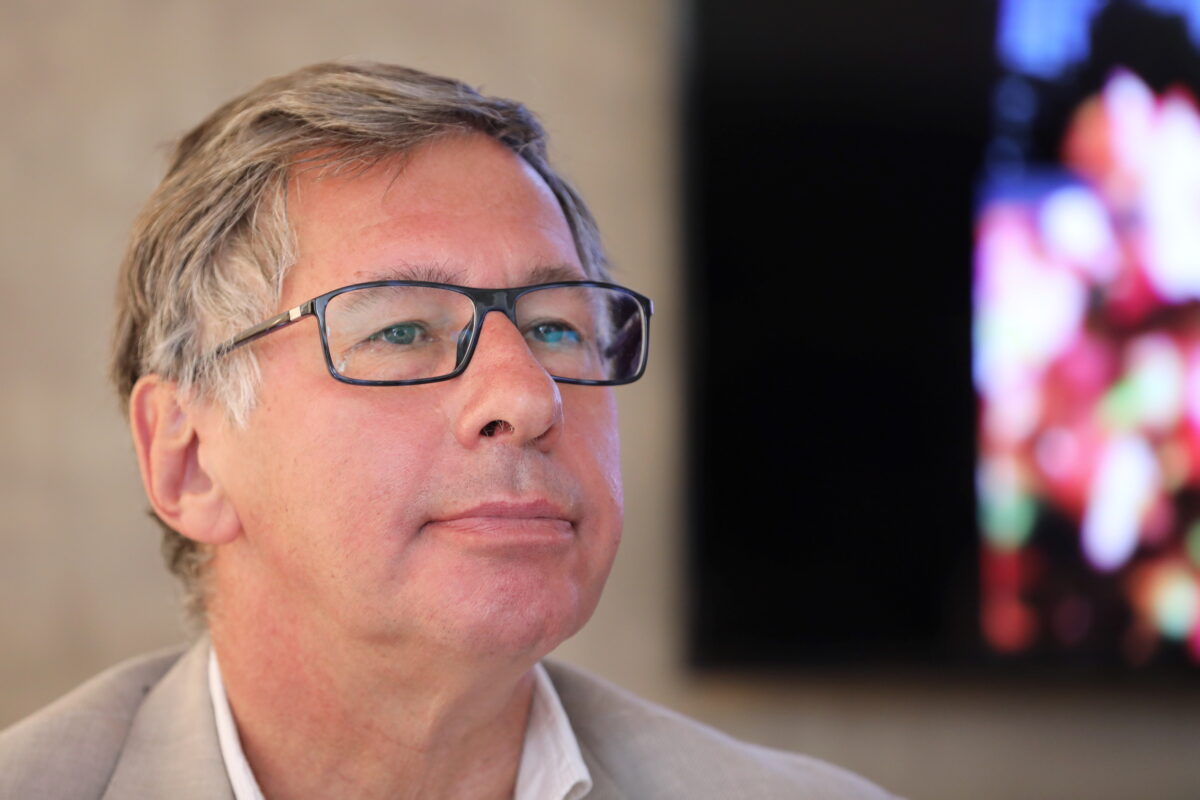 Латвия: Авена пока не тронут