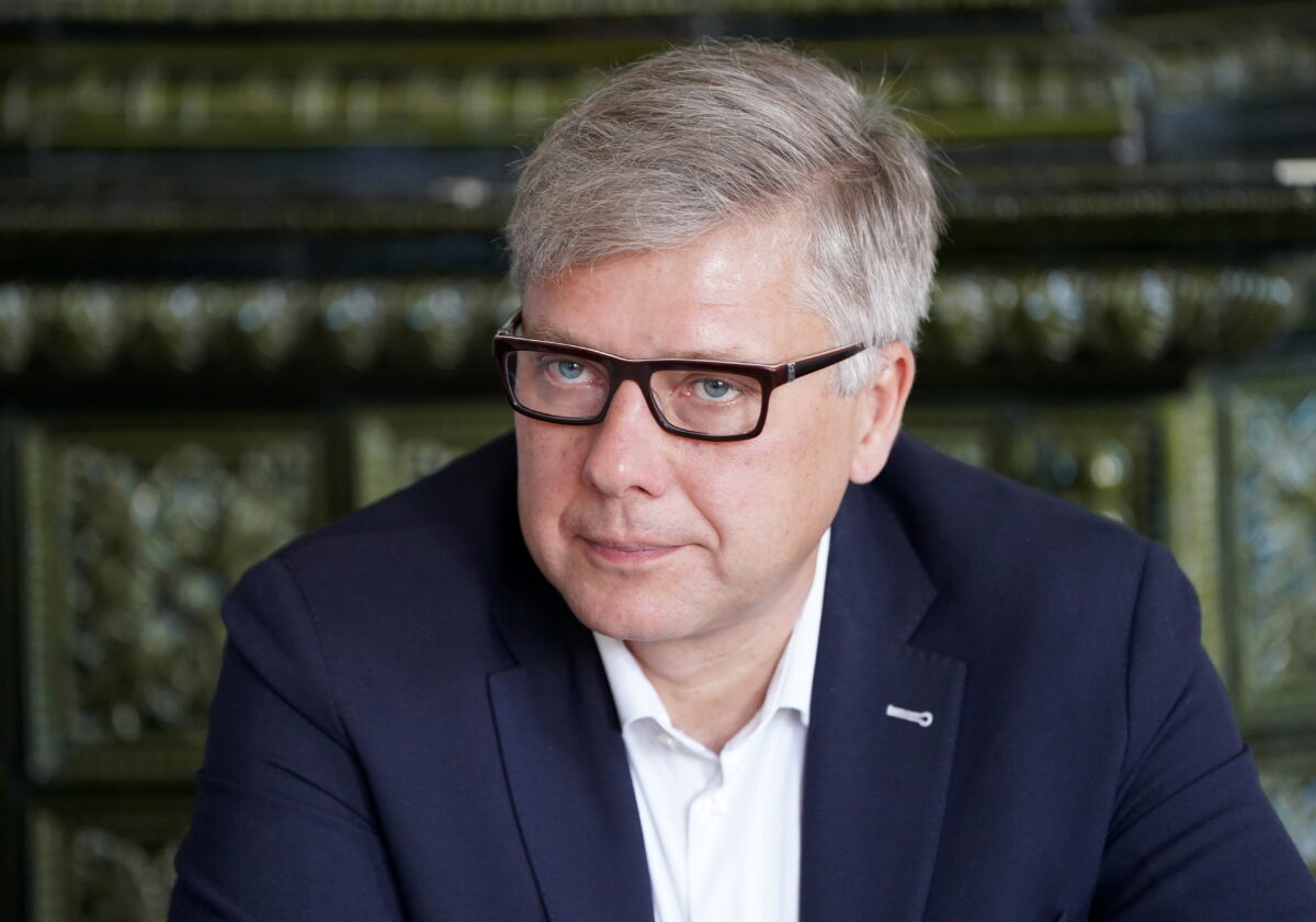 Латвия: Ушаков покинул правление "Cогласия"