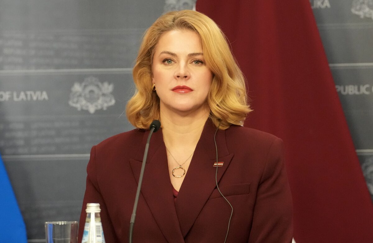 Латвия: Силиня готова вкладывать, жаль, что не из собственного кармана…