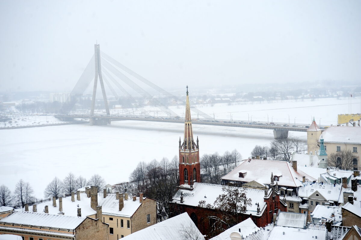 Рига: закроют и Воздушный мост