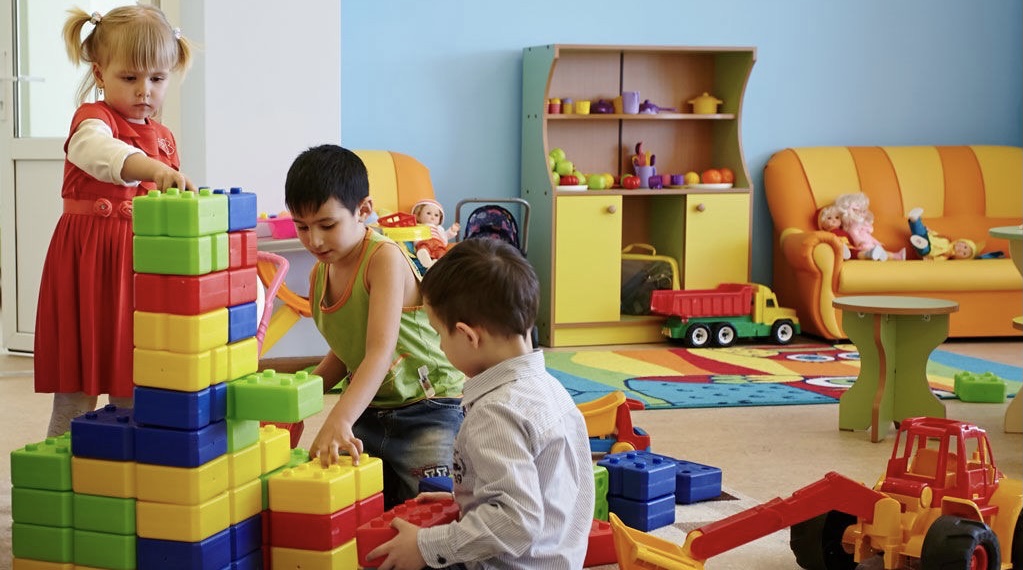 Латвия: языковые проверки докатились до деток