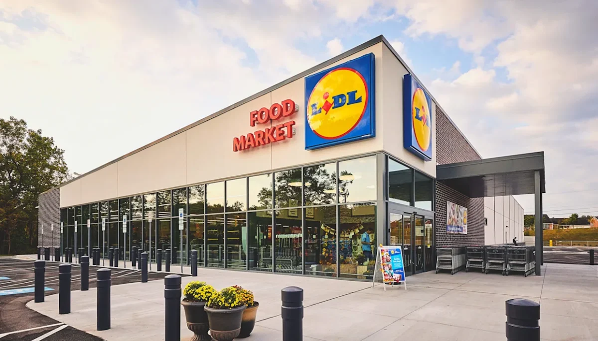 Латвия: «секретные» пакеты  Lidl