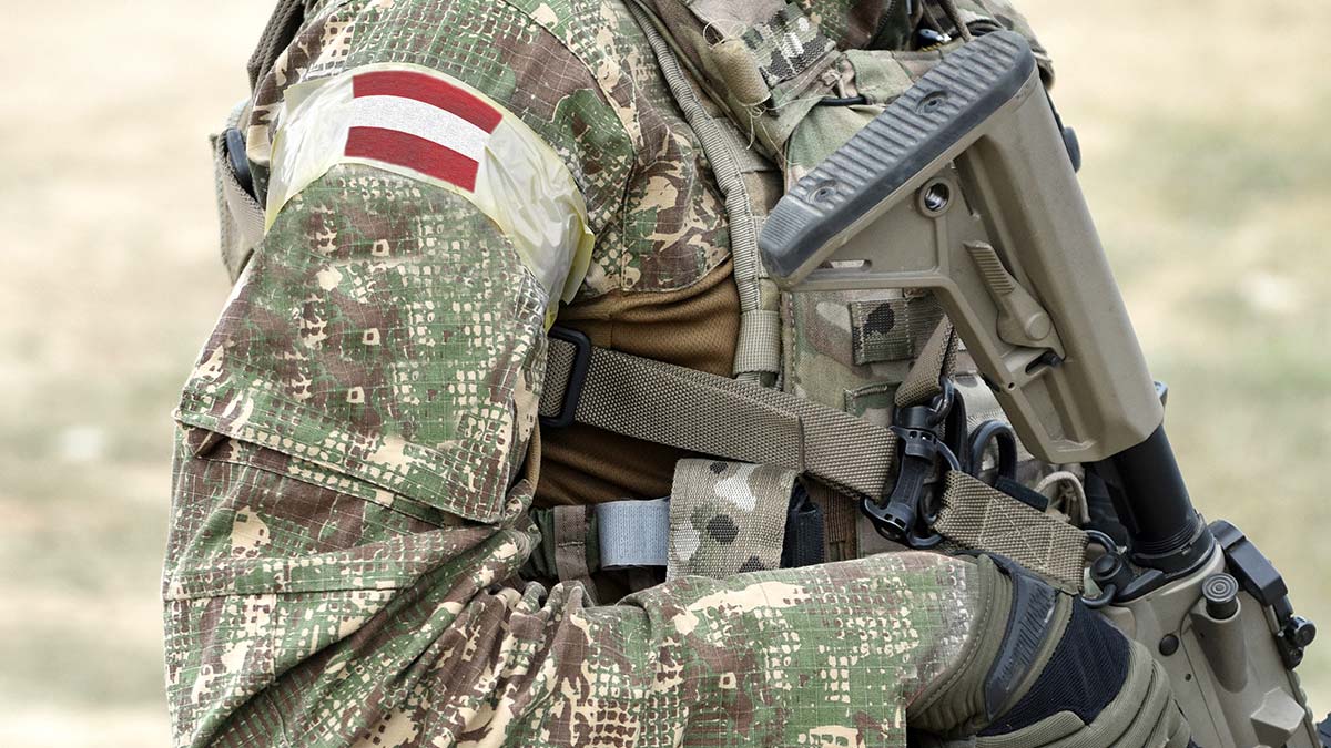 Латвия: служить – здоровья нет