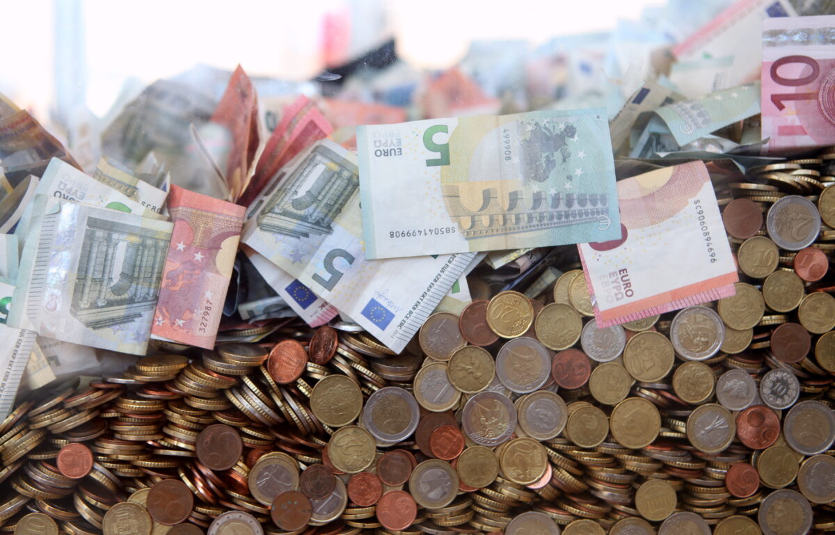 Латвия: закупки проверят