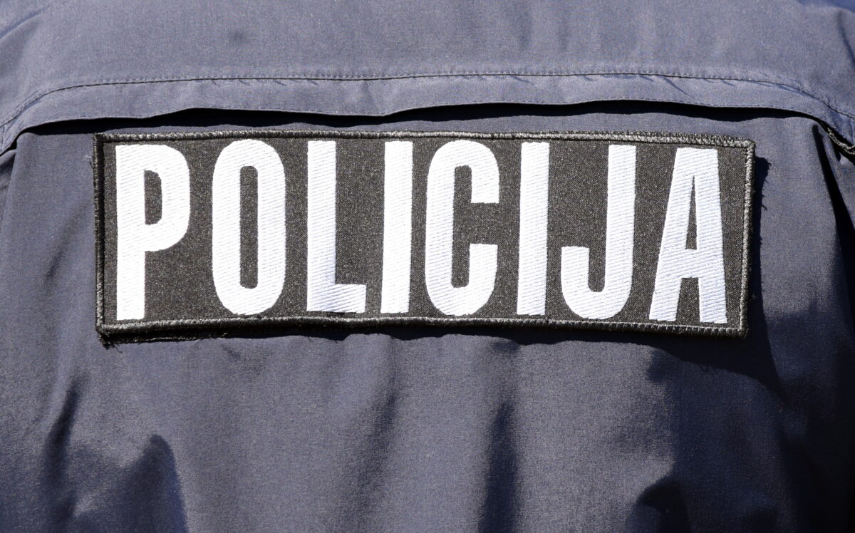 Латвия: по подозрению в преступлениях задержаны уже 18 полицейских