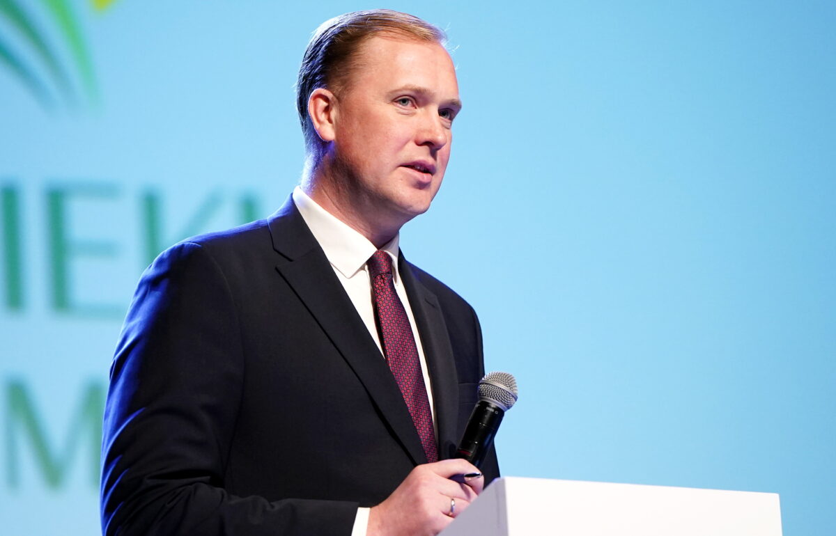 Латвия: Валайниса – в премьеры