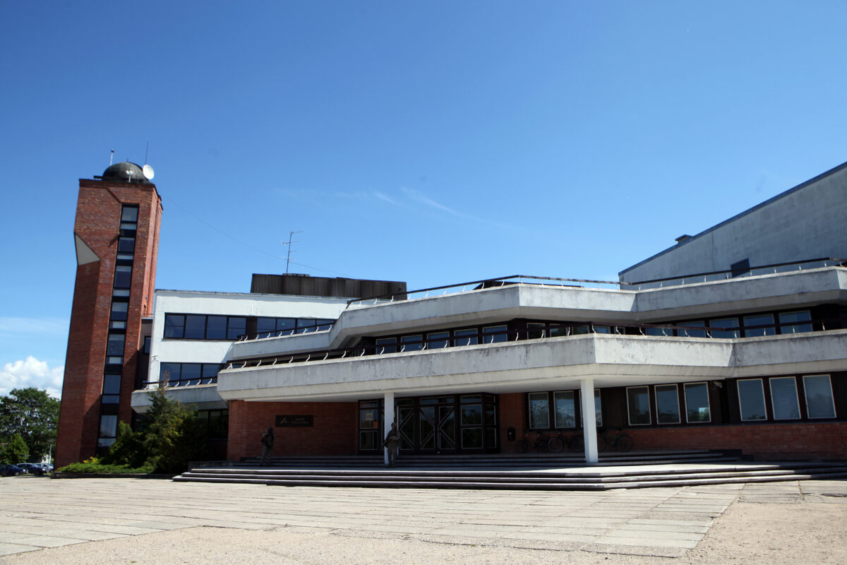 Латвия: школы нынче редко строят…