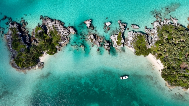 Америка: «Это жизнь! И вдруг — Бермуды!»*