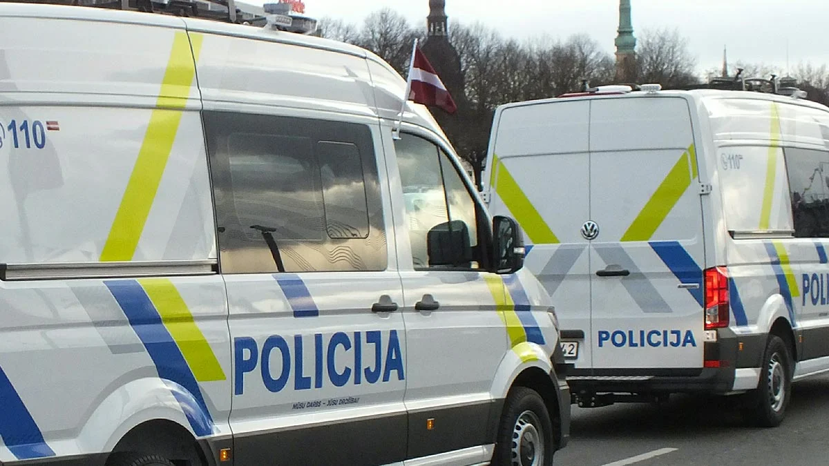 Латвия: «сливали» данные ритуальщикам