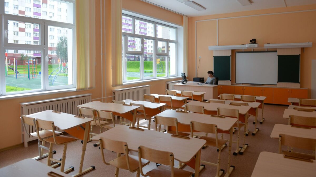 Латвия: в образовании на госязыке назначили крайних