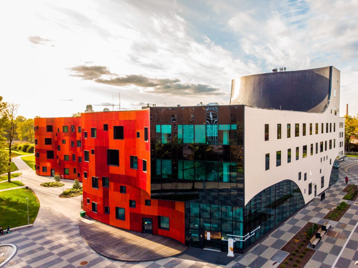 Латвия: ошибка в заявке на результат не влияет