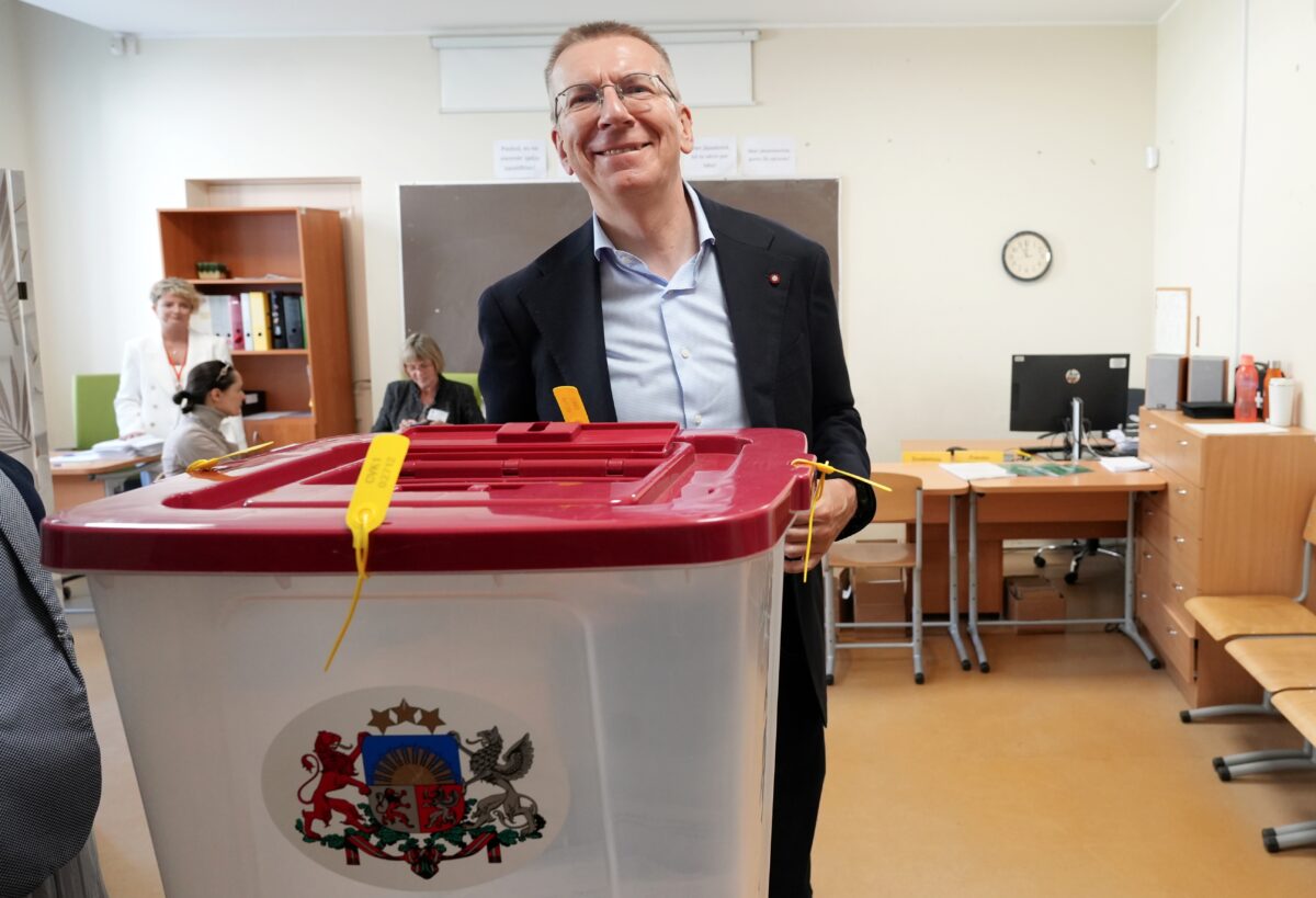 Латвия: старые партии надоели, а новых нет