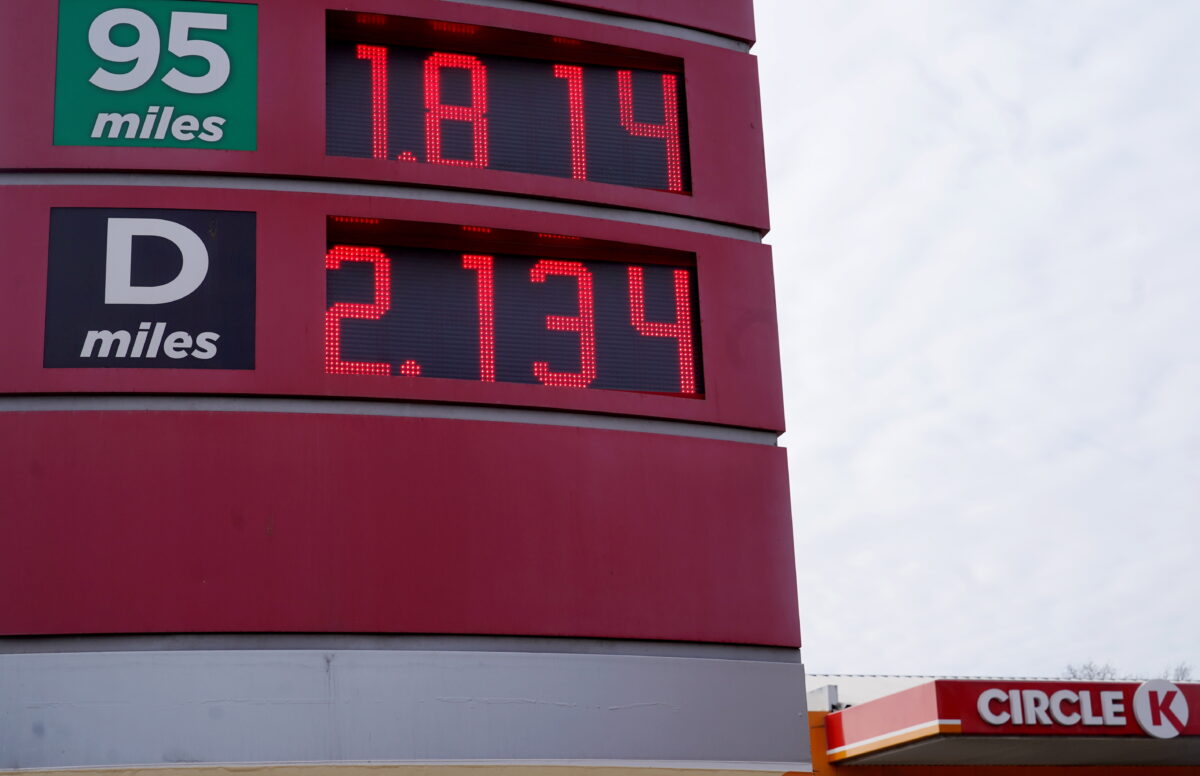 Латвия: рост цен объективен, власть здесь ни при чём