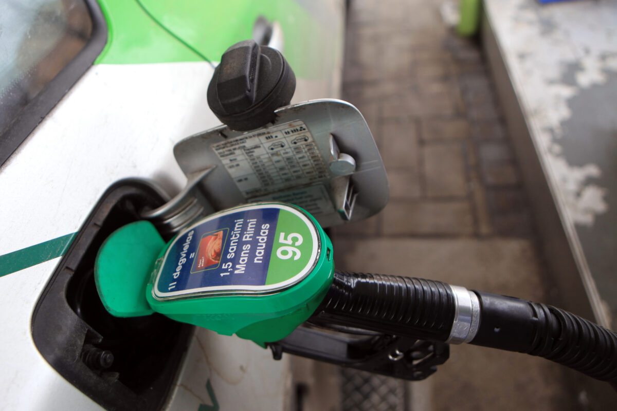 Латвия: цены на топливо вырастут ещё