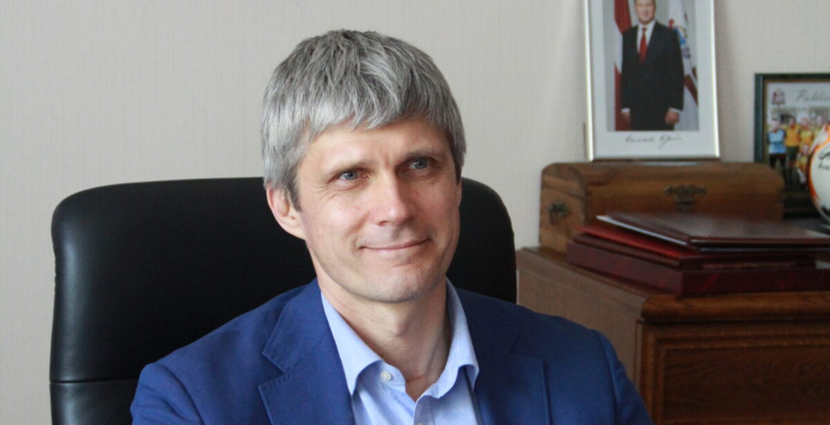 Резекне: Барташевич рядом с Тутиным