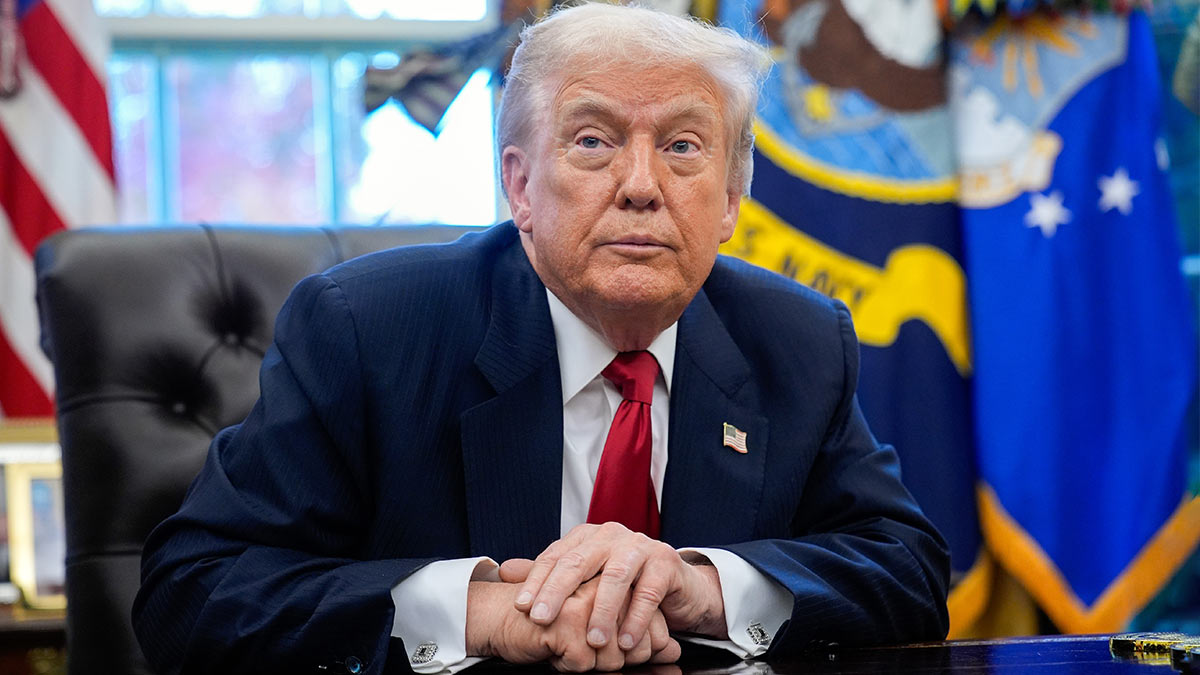 Трамп хочет денег за пролив