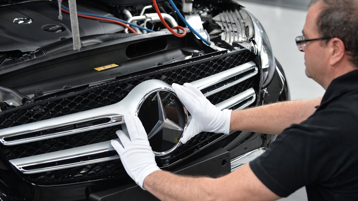 Германия: Mercedes-Benz пригрозил закрытием двух заводов